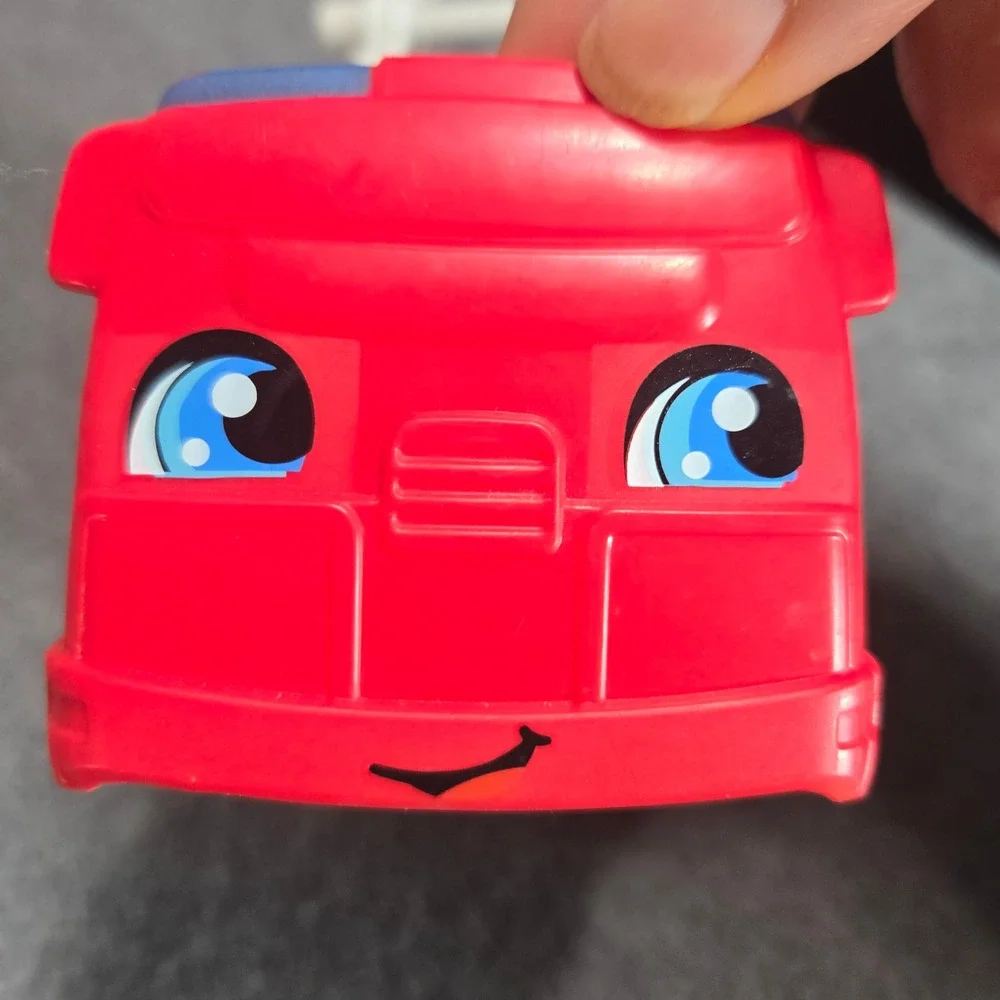 Fisher-Price Little People To The Rescue Fire Truck and Firefighter Figure Toy